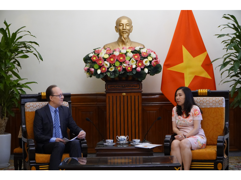 Về cuộc gặp gỡ với Thứ trưởng Bộ Ngoại giao  Cộng hòa Xã hội chủ nghĩa Việt Nam Lê Thị Thu Hằng