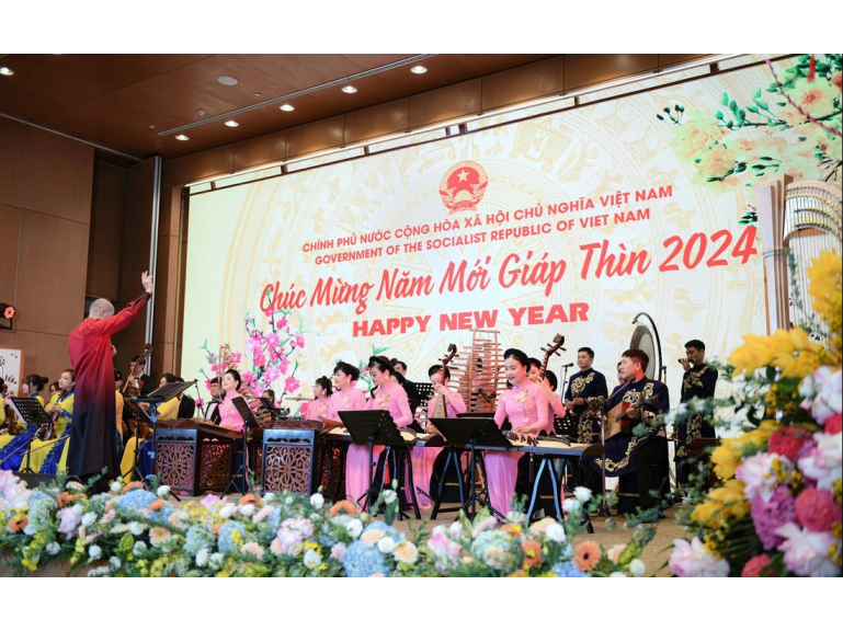 Đại sứ Nga tại Việt Nam G.S.Bezdetko tham dự buổi chiêu đãi trọng thể   do Thủ tướng Chính phủ Cộng hòa Xã hội chủ nghĩa Việt Nam tổ chức